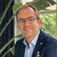 - Dennis van den Broek - Afdelingsmanager Werk & Inkomen @ Gemeente Rotterdam